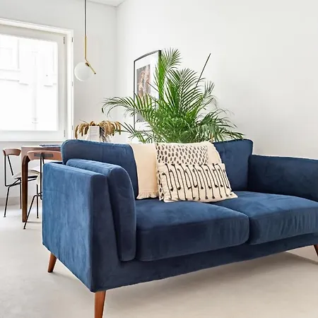 Decompress At A Tranquil, Minimal Urban Oasis With An Edge Apartment Porto