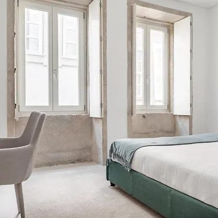 Decompress At A Tranquil, Minimal Urban Oasis With An Edge Apartment *