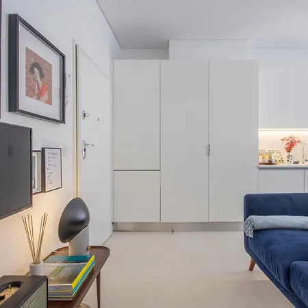 Decompress At A Tranquil, Minimal Urban Oasis With An Edge *