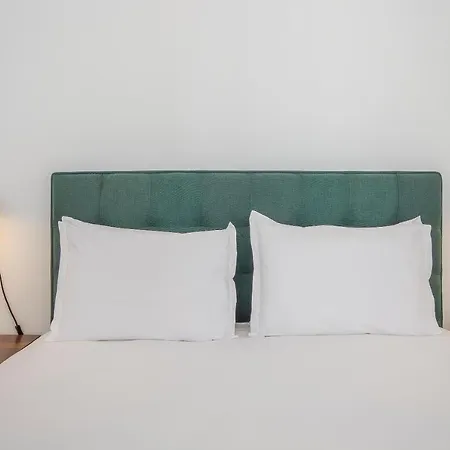 Decompress At A Tranquil, Minimal Urban Oasis With An Edge Apartamento
